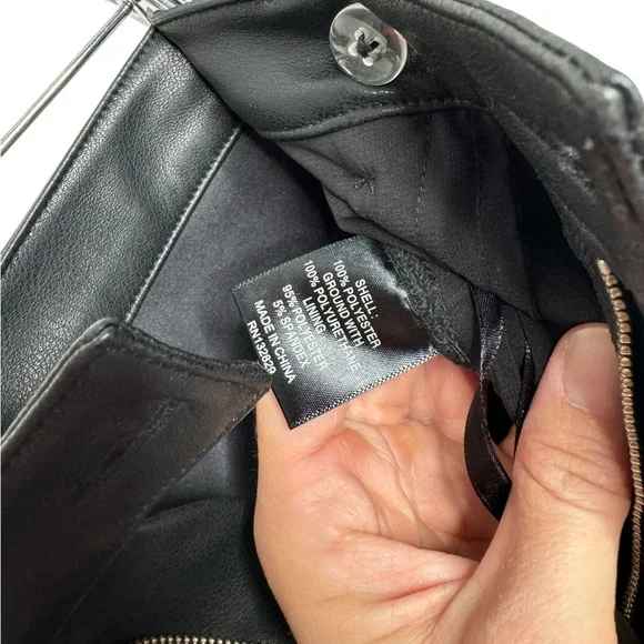 NBD | Darby Pant in Black Faux Leather Small - Picture 6 of 7